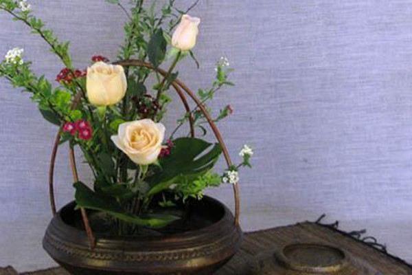 What is the theme of flower arrangement creation